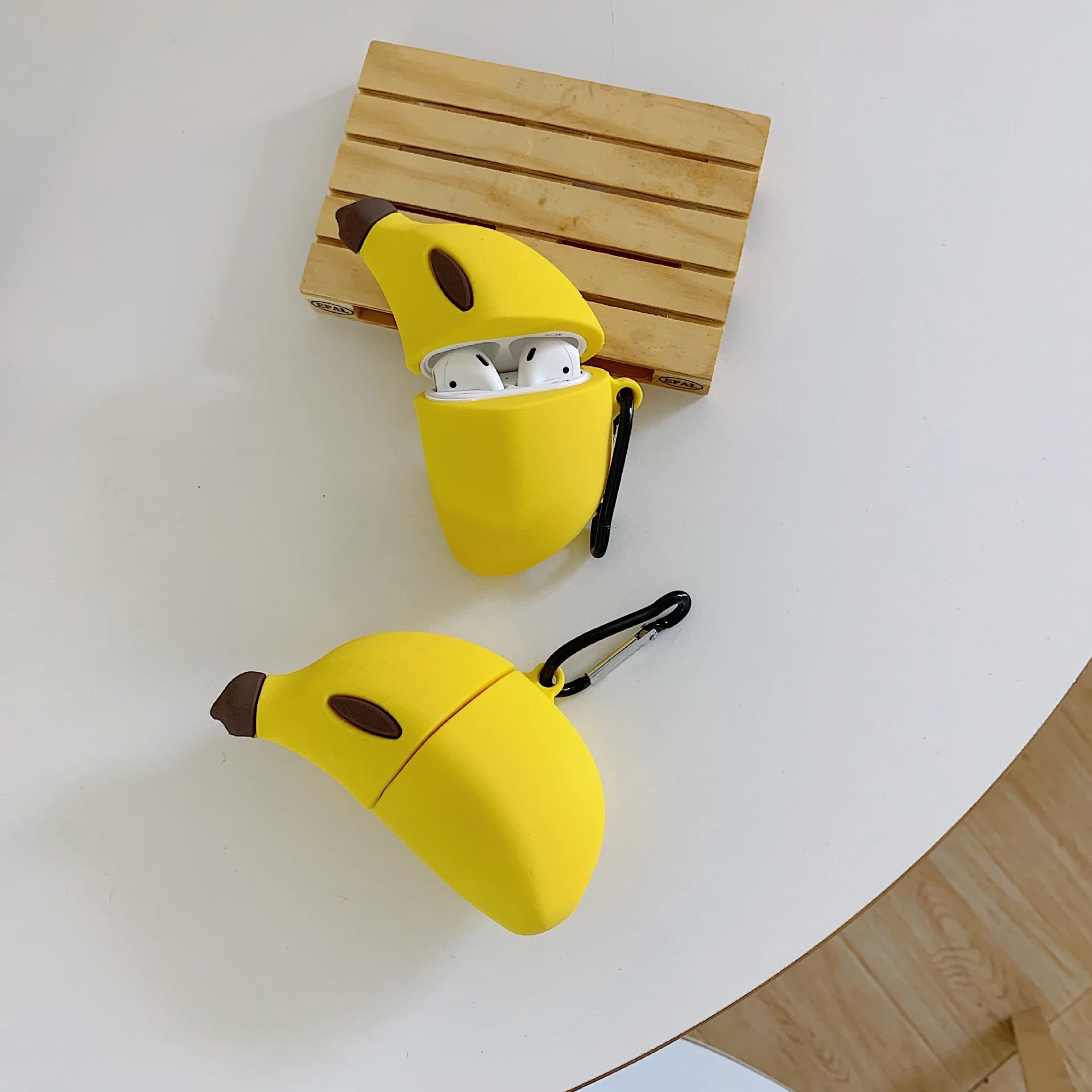 Amazon hot trending silicone cover Banana design cute protective case for wireless earbuds