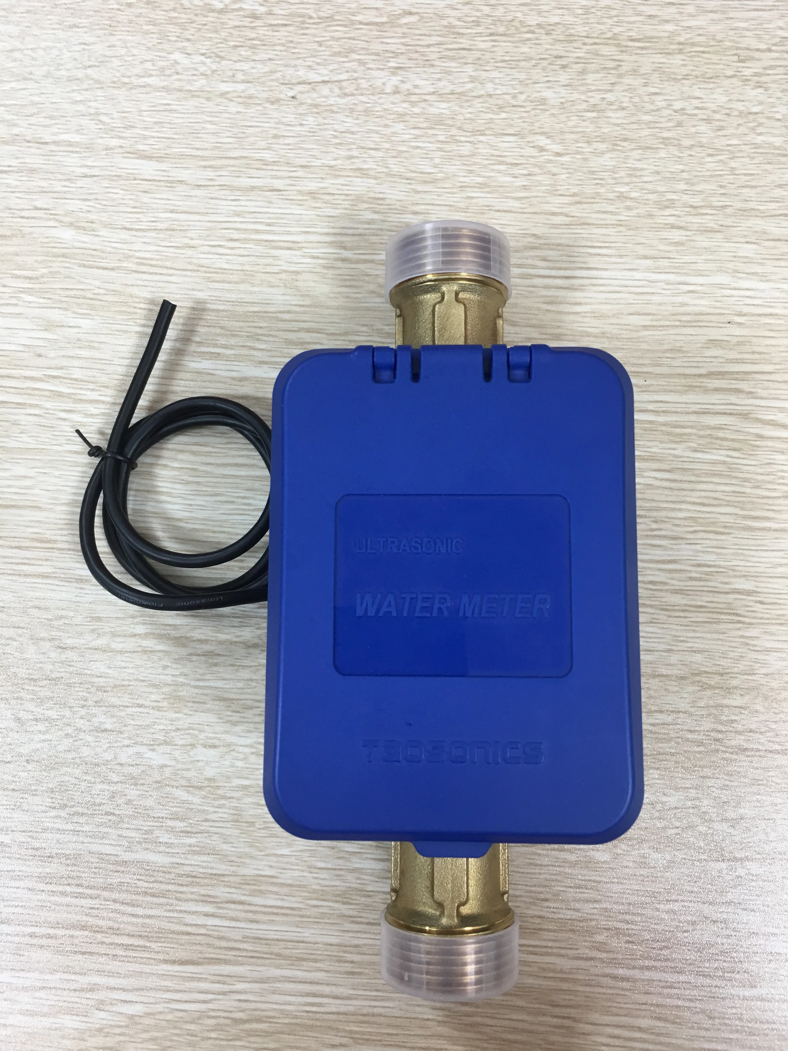 Remote reading wireless residential ultrasonic water meter