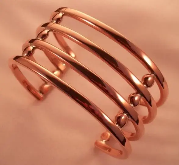 Блестящий кислотный отбеливатель меди