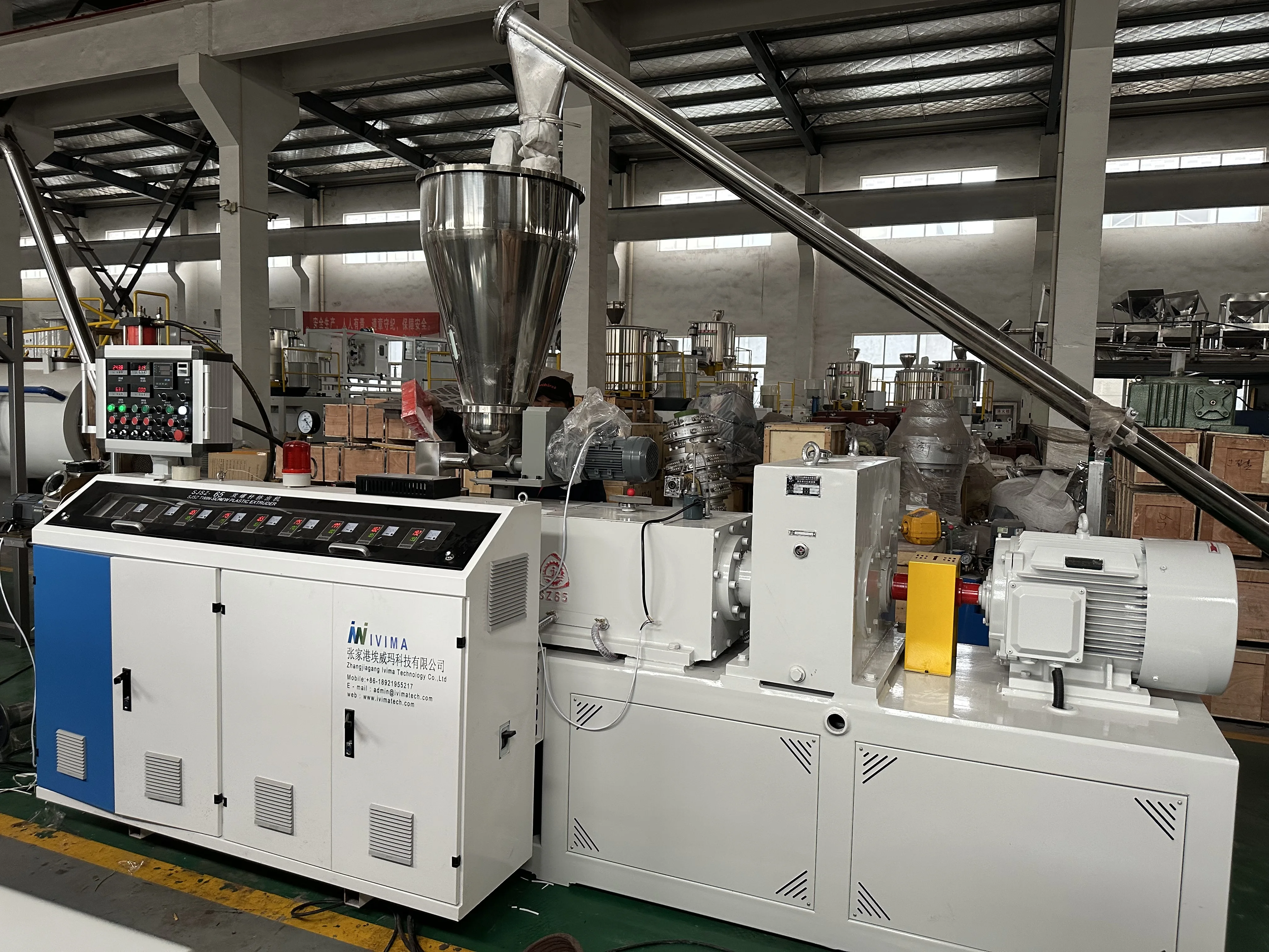 PVC pelletizing extrusion line / PVC granule extruder /PVC granules machine