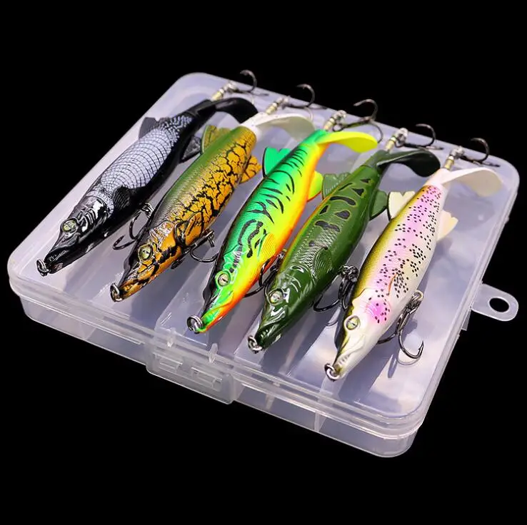 New Lure Set Tractor Rotating Fishing Bait 5pcs / Set Hard lure 13.5cm 15.4g Fishing Tackle Kit