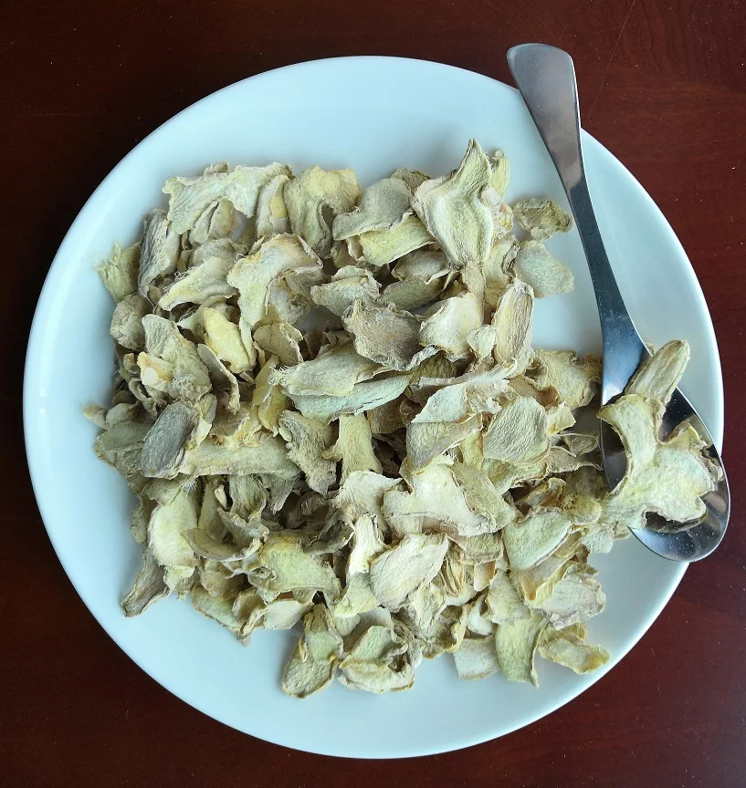 
Dried ginger slices with high health benefits 