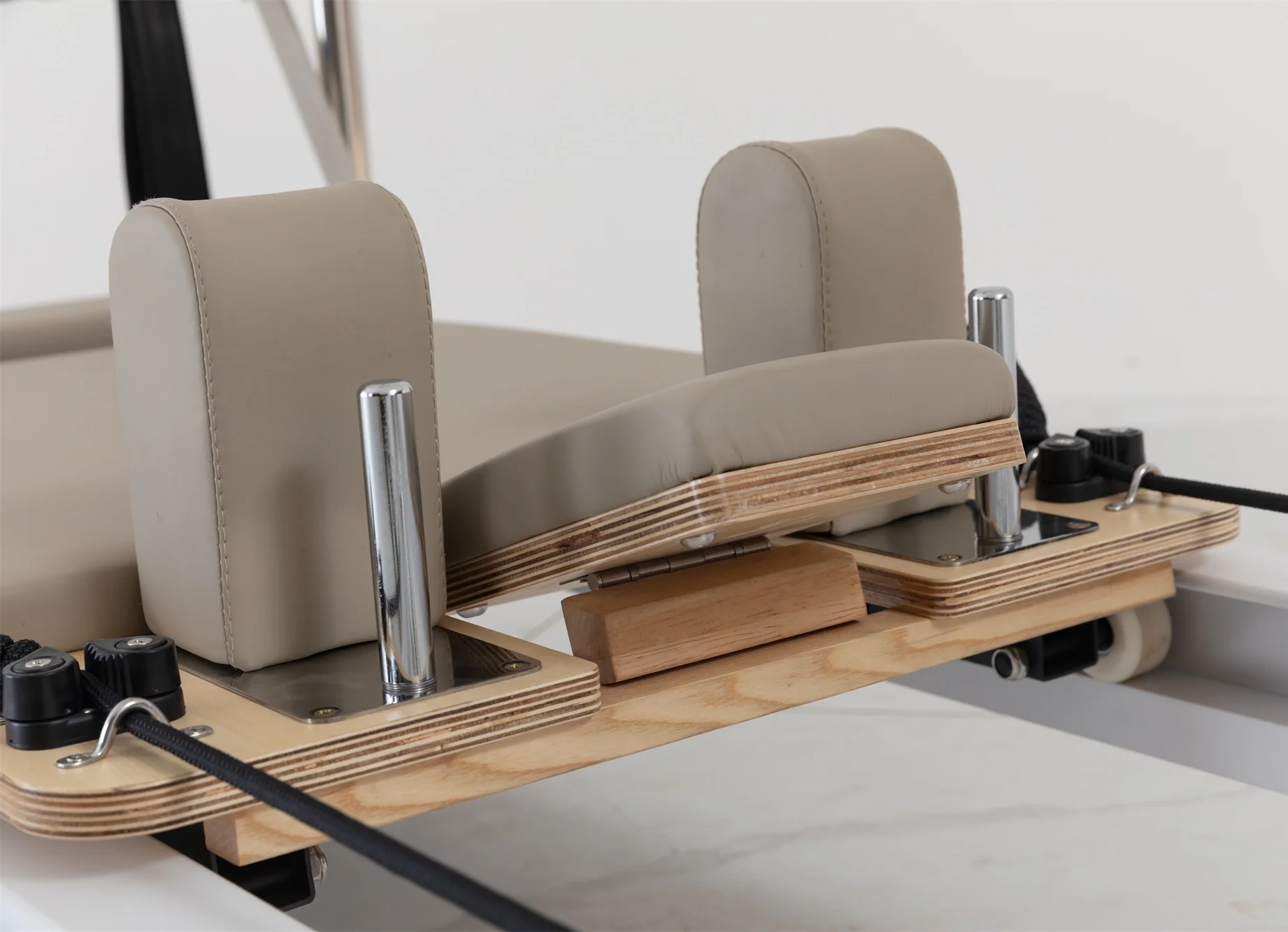 white aluminum full trapeze combo elevated bed y cadillac pilates reformer