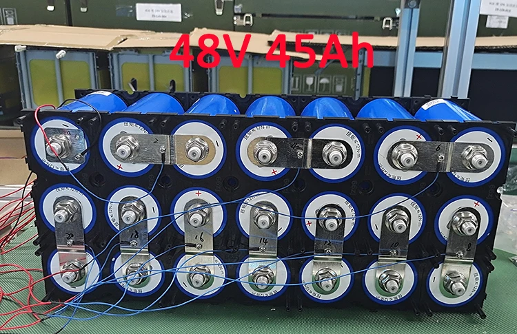 Grade A+ brand new original Yinlong bettery cell  LTO 2.3V 45Ah 30Ah 35Ah 40Ah 66160 lithium titanate battery cell  cylindrical