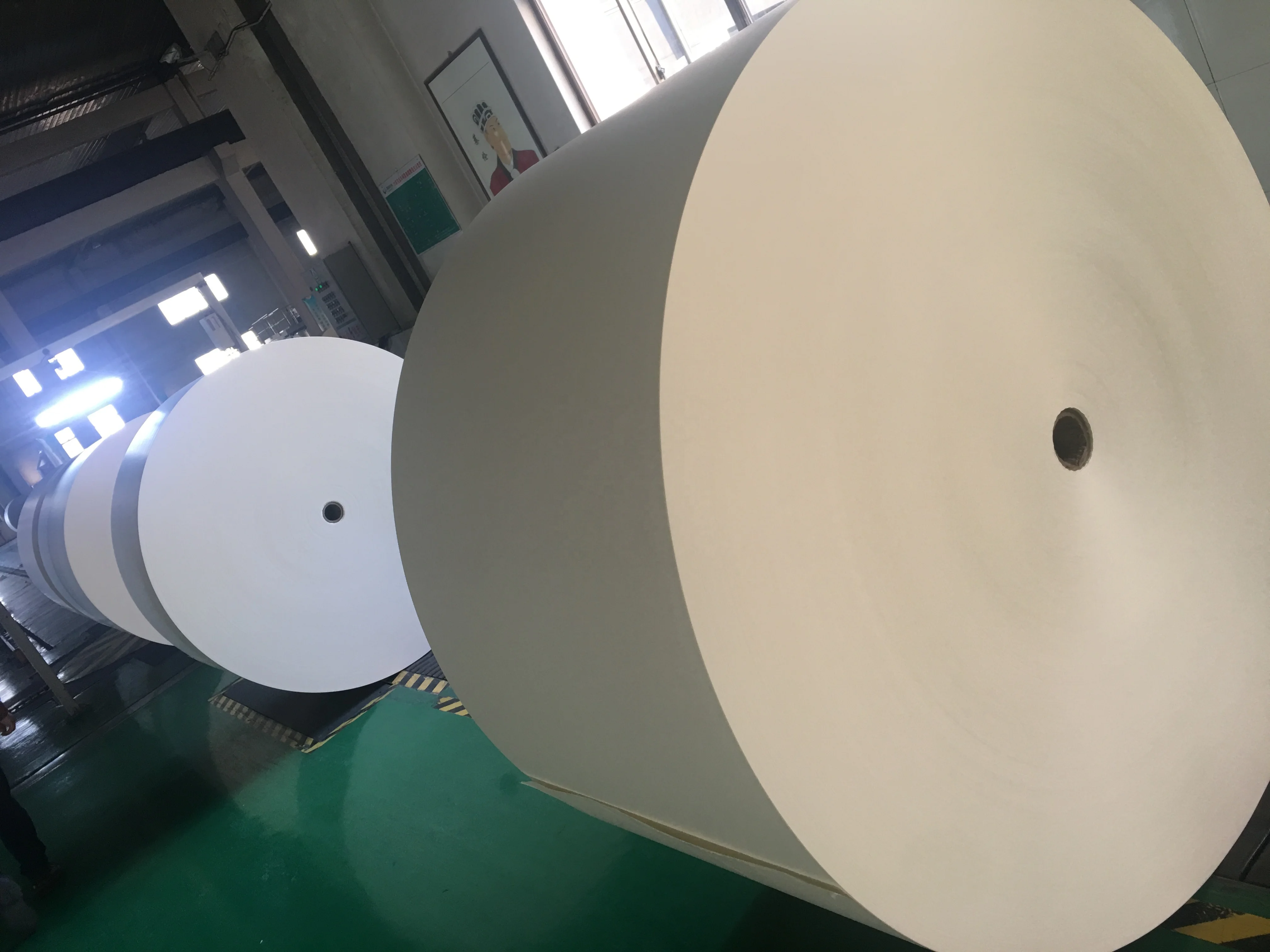 Super smoothness premium Uncoated Ivory Woodfree Offset Paper Jumbo roll or sheet China factory low price