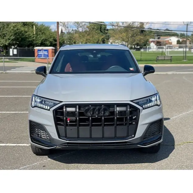 Аккуратно использованный 2023 Audi SQ7 4 0 T quattro 2020-2024 готов к экспорту