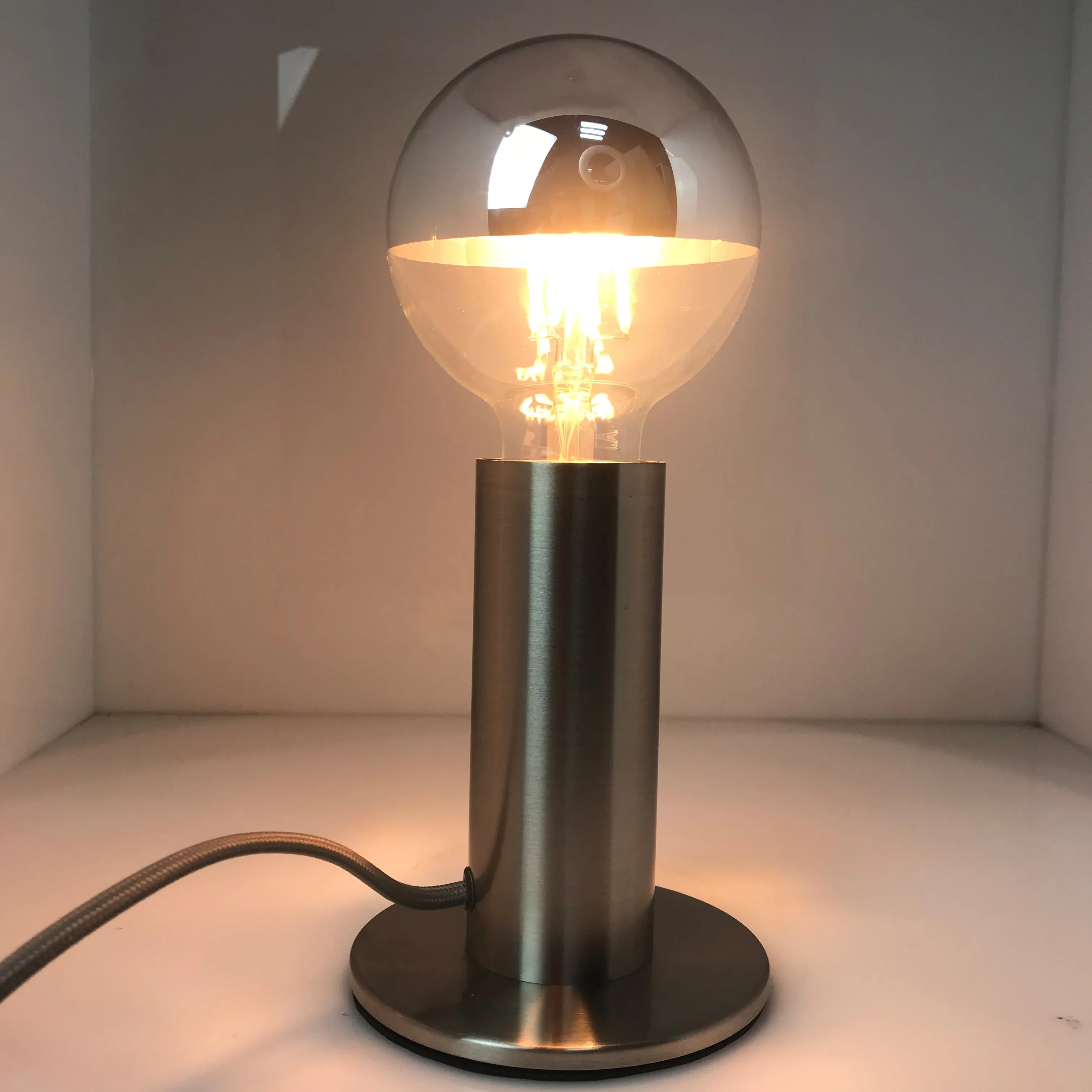 Touch light dimmable silver modern cylinder lamp dimming metal brushed decorative table lamp Cyberpunk