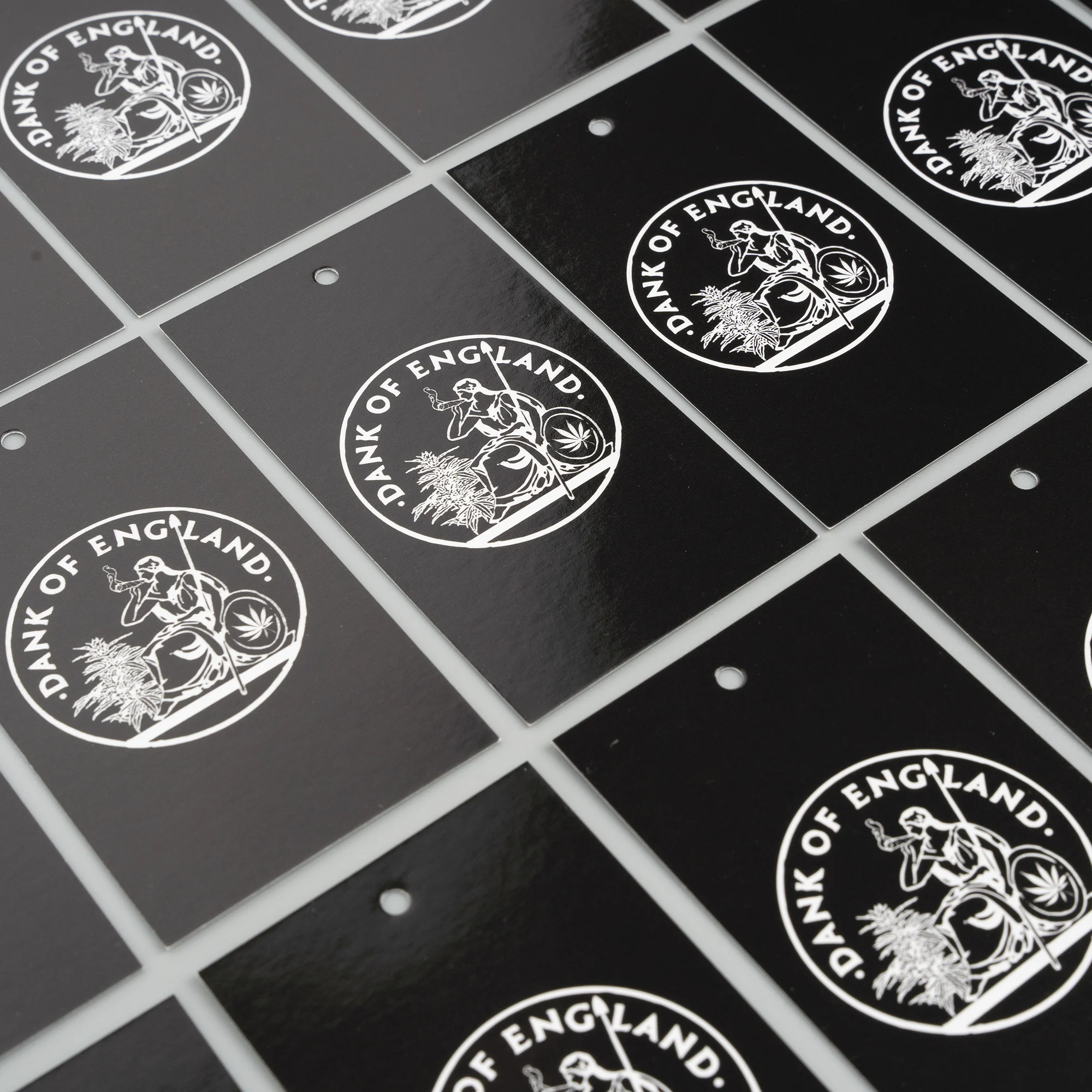 Colorful Rectangle Paper Swing Tags Logo Printing Custom Clothing Paper Hang Tag Thick 700g Clothing Tag with Logo