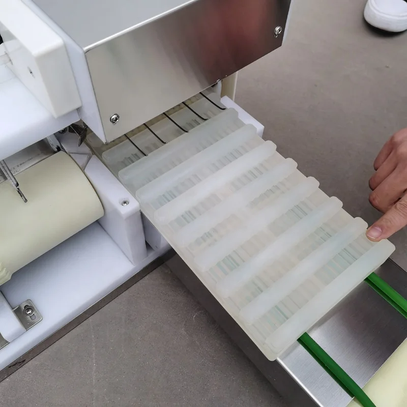 Hot sale making machine skewer meat/chicken beef lamb skewing machine