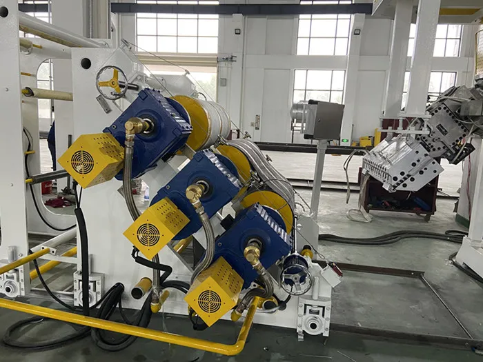 Three layers PP sheet plastic extruder machine triple screw