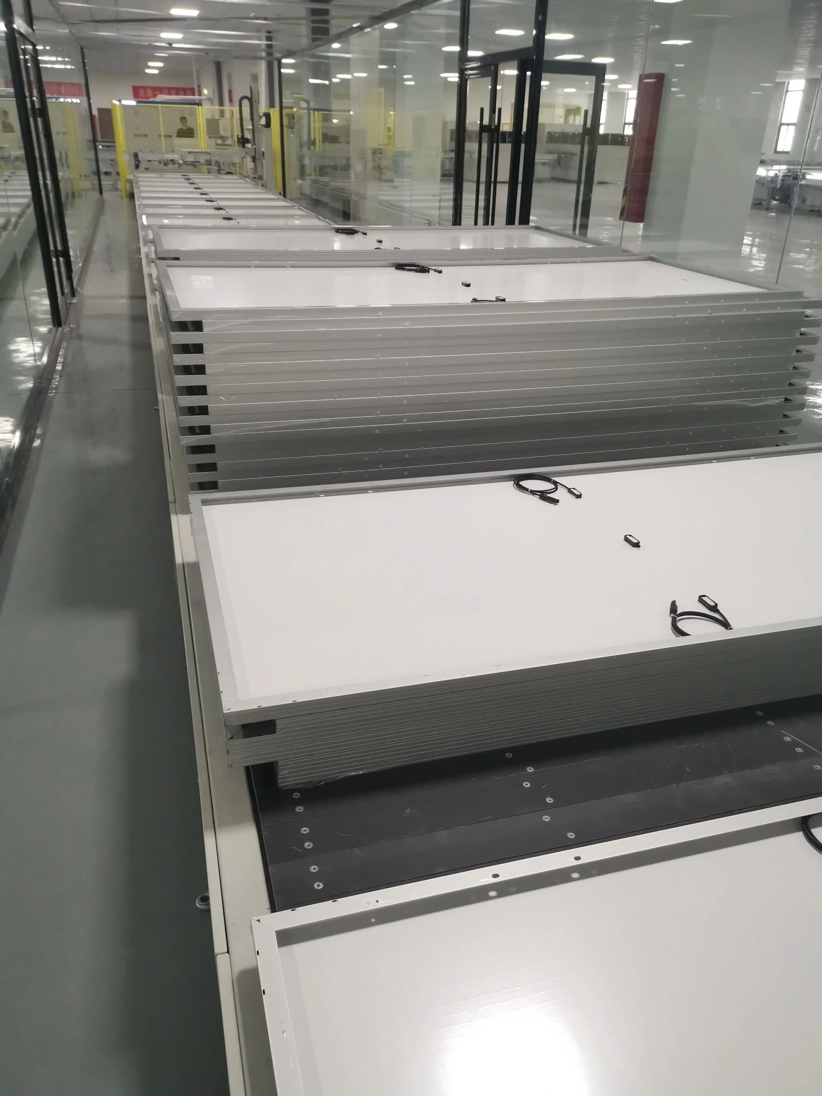 solar panels residential 550w 1000w mono half cut  585w 600W chinese solar panels for sale