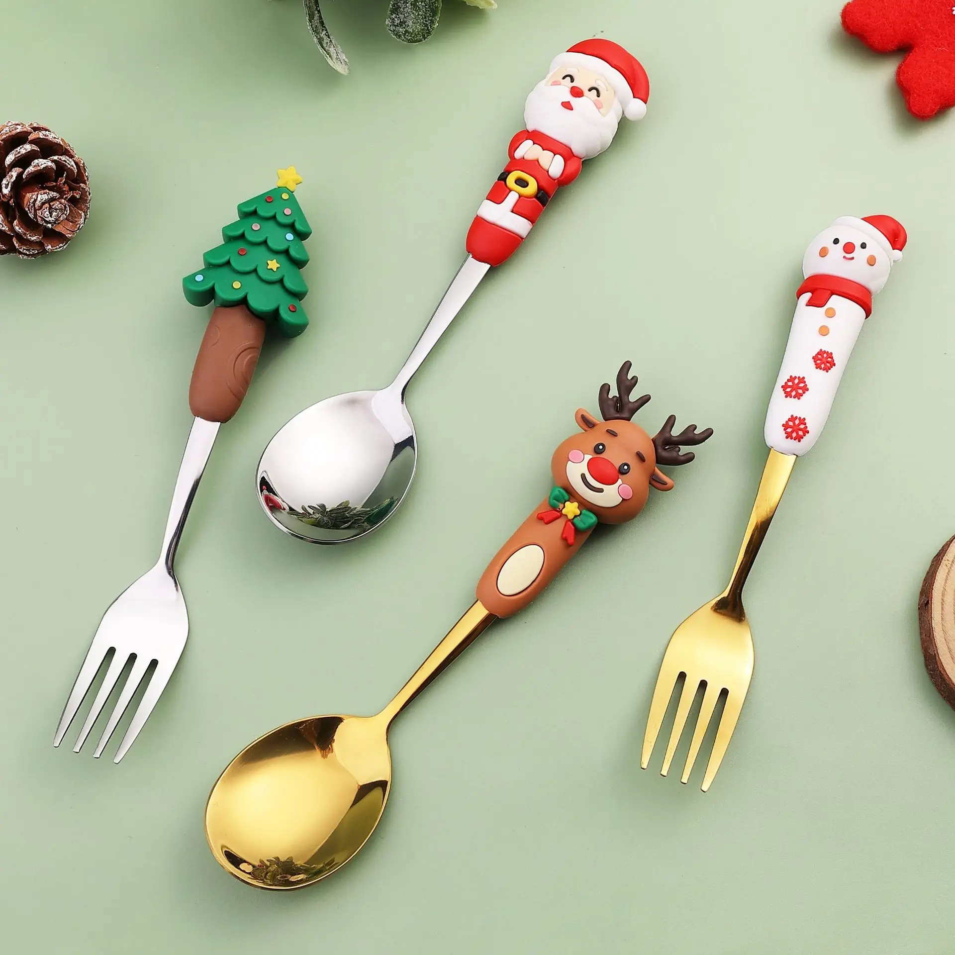 Cute Santa Christmas Tree Souvenir Spoon Christmas Tableware Spoon Stainless Steel Christmas Spoon and Fork Set with Gift Box