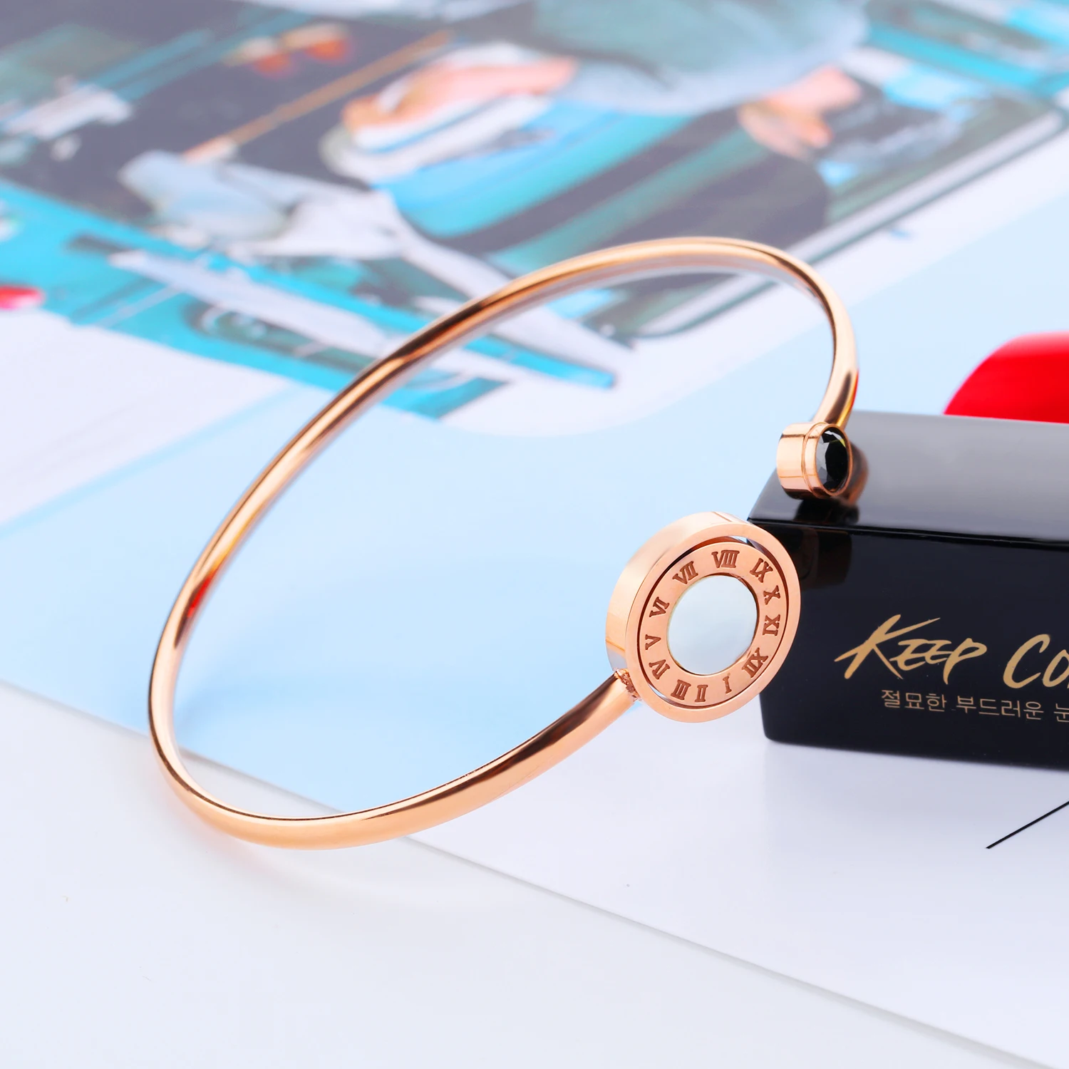Hot Selling Korean Jewelry Wholesale Roman Numerals Titanium Steel Bracelet Rose Gold-plated Pearl Oysters Open Bangle