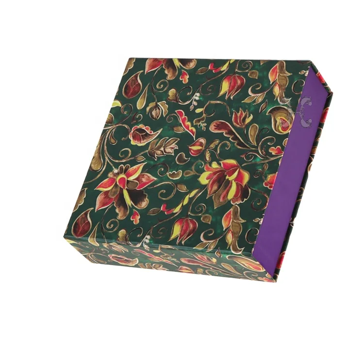 Hoe Nay Customized Printed Luxury Thick Cardboard Cookies Packaging Gift Boxes Close with Magnet