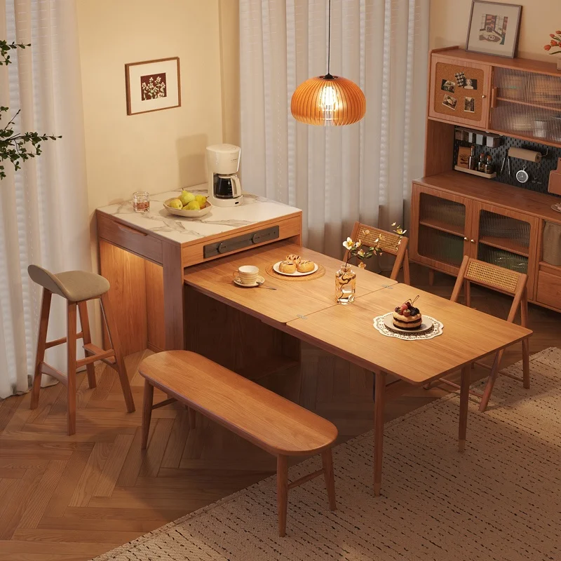 Деревянный обеденный стол для кухни