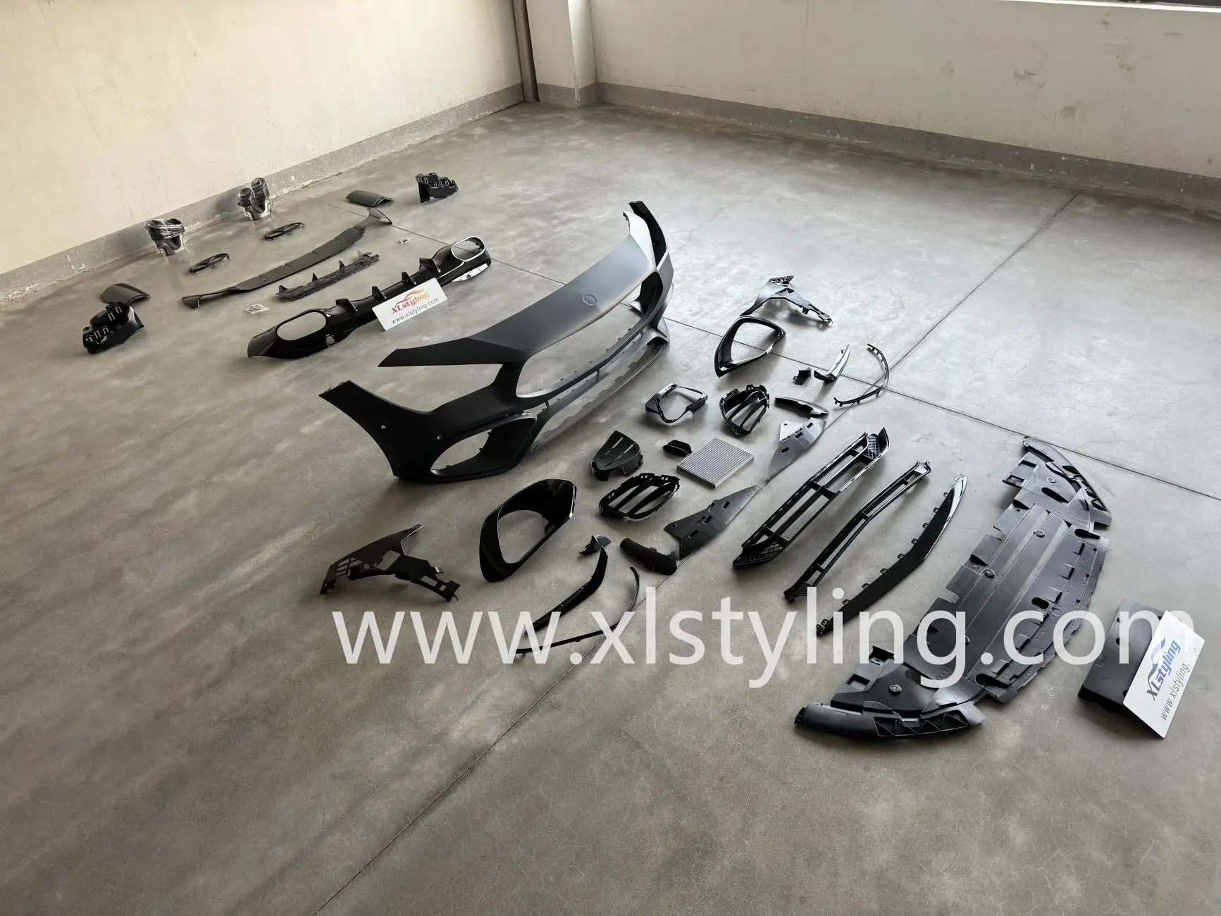 High quality body kit car front bumper with grille for Mercedes Benz CLA W118 2019+ upgrade to CLA45 rear diffuser