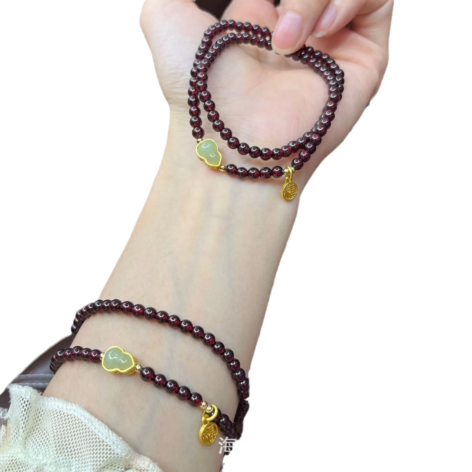 Mozambique Natural Wine Red Garnet Bracelet Transport Gourd Blessing with Two Circles Welfare Payment