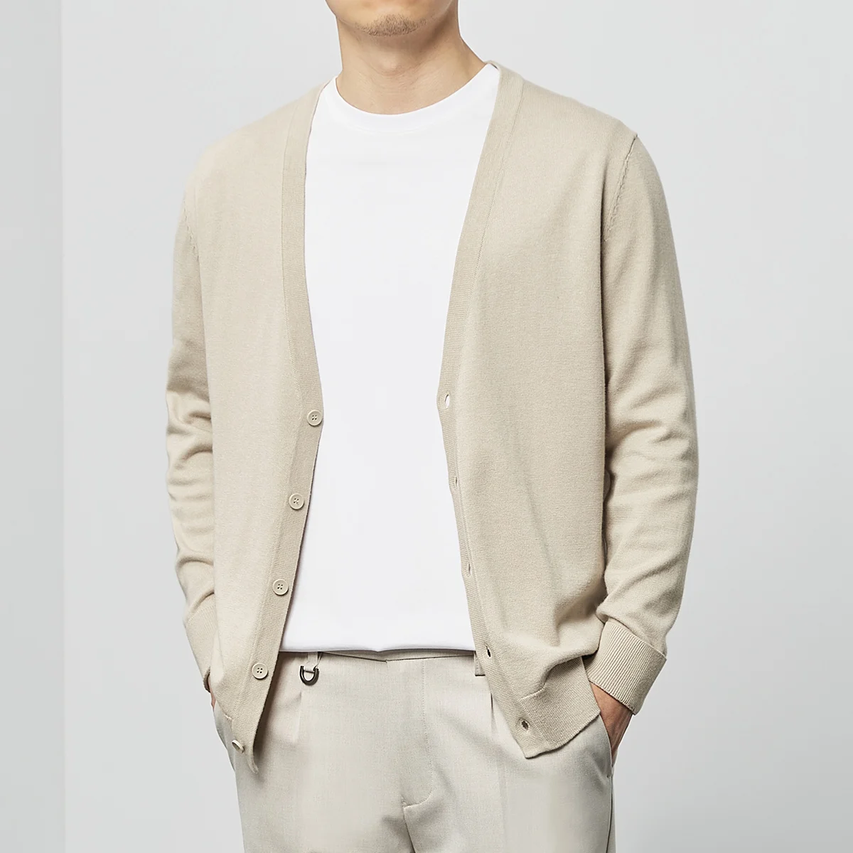 Wholesale New Fashion Cardigan With Buttons Coat Sweater For Men V-Neck Knitted Solid Color Sweater