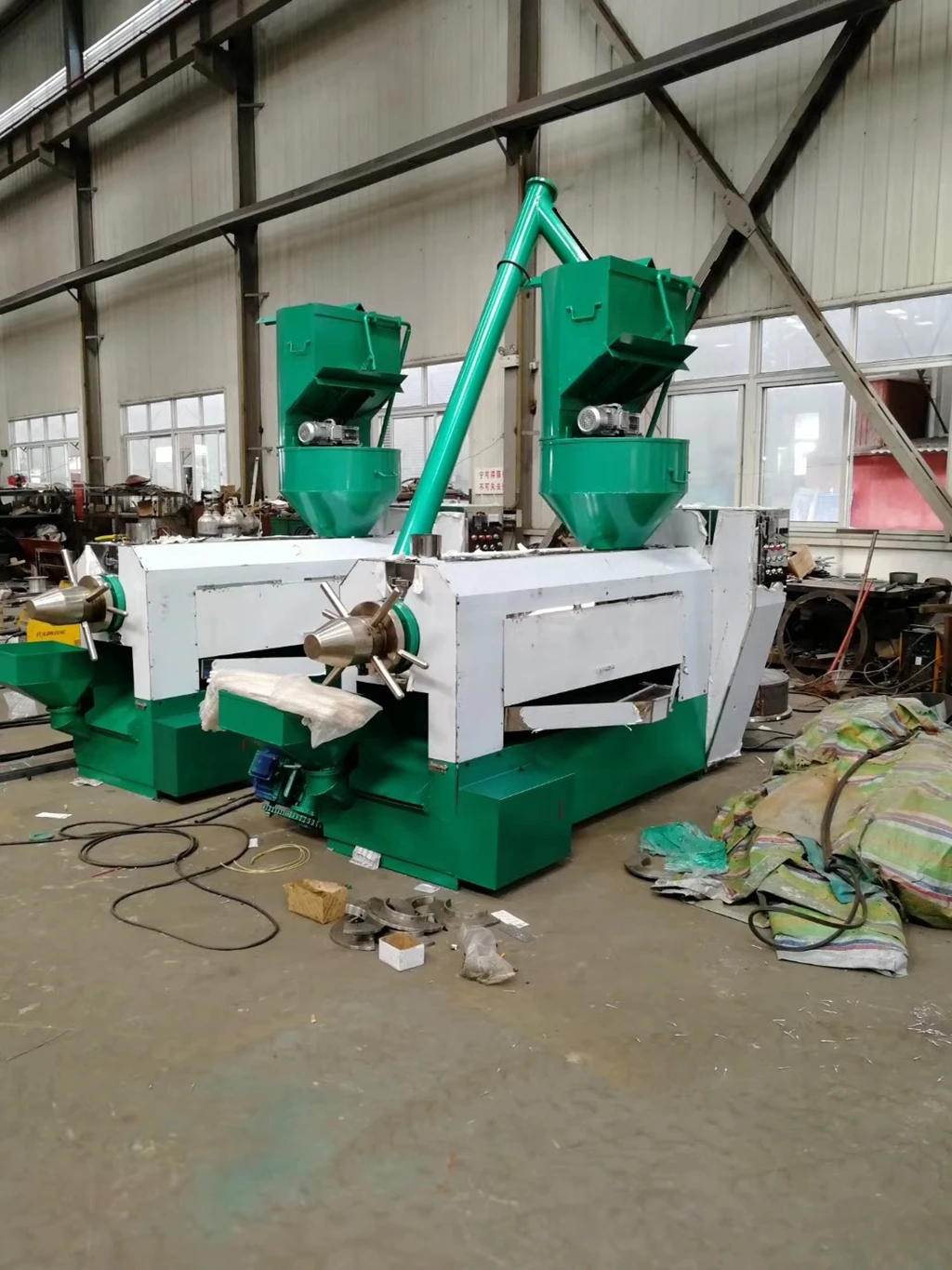 Factory direct commercial automatic screw oil press large tea seed, soybean, rapeseed, peanut oil press machine