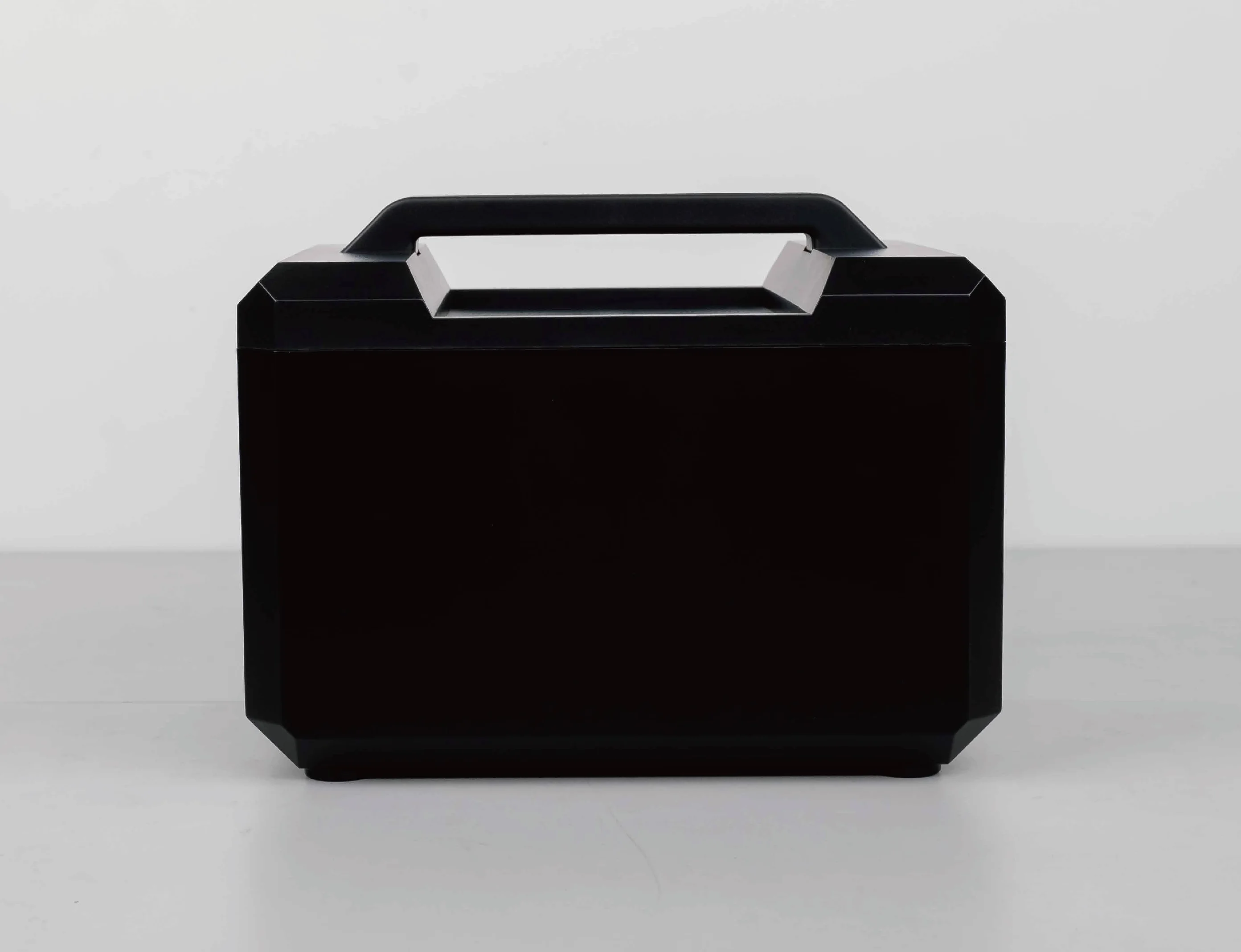 Portable Power Station Solar Electric Generator 200W 400W 600W lifepo4 cell and MPPT UPS function