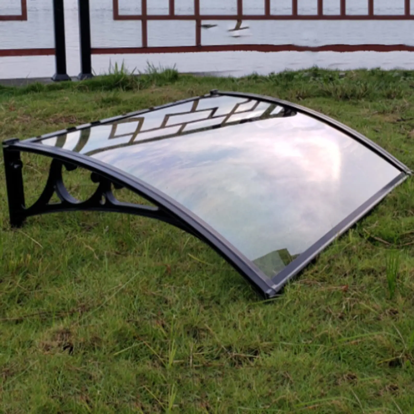 2022 New Style Retractable Rain Shelter Awnings Canopy European Design New Style Plastic Steel Canopy Awnings For Outdoor