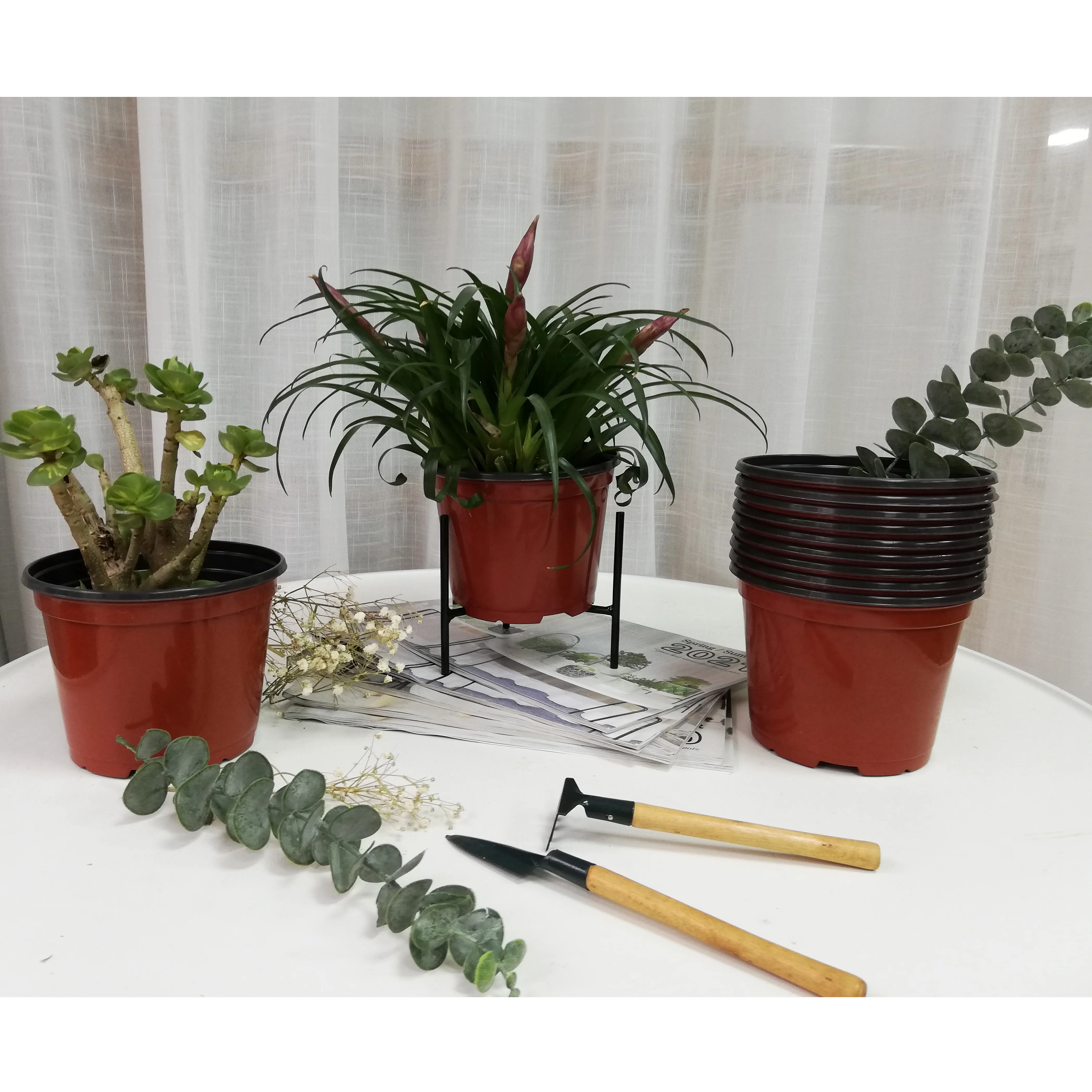 New arrival cheap high quality garden round drainage plant pots flower shop wholesale nursey plastic pot