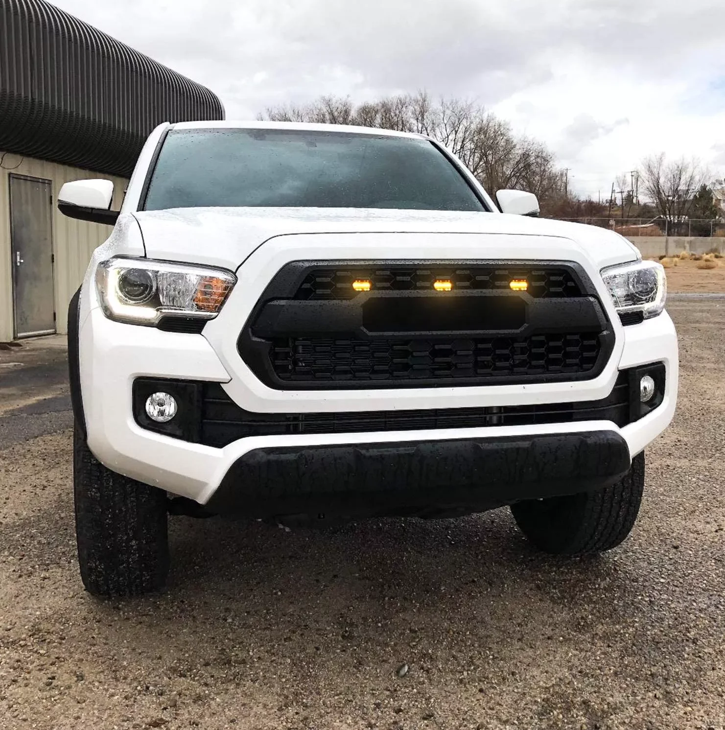 Wholesale LED Front Hood  Grille Marker Signal Light Lamps Amber Flash light for Truck Off road Raptor Car