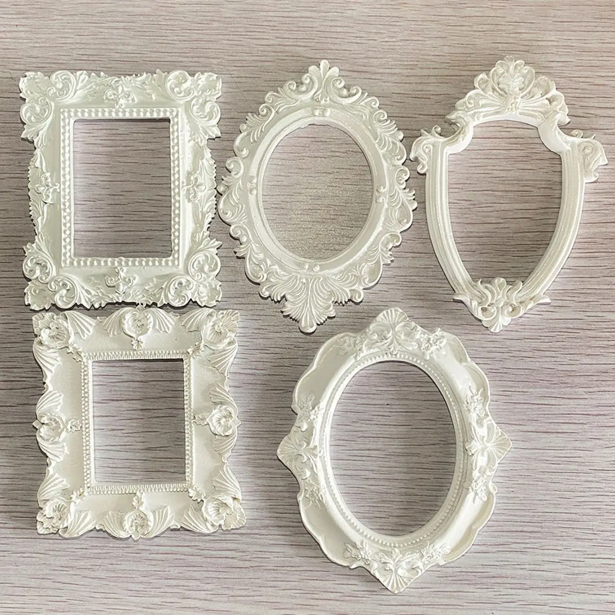 Wholesale Mini Gold Small Resin Photo Frame Shooting Props Nail Enhancement Earrings Pendulum Shooting Props Resin Photo Frame