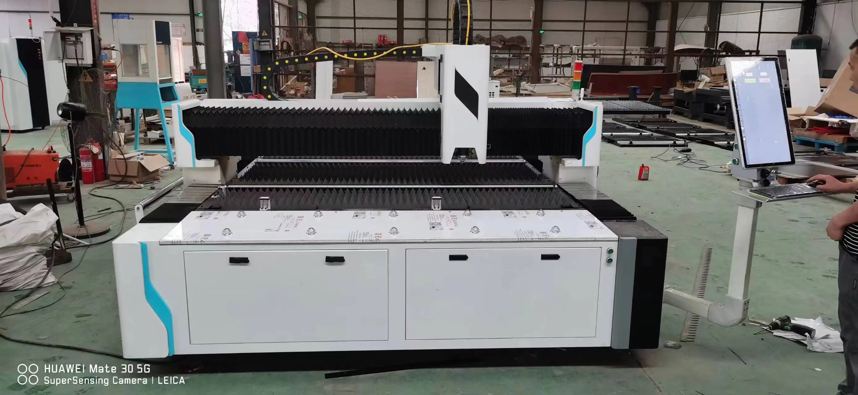 Multifunctional Cheap carbon steel plate Fiber laser cutter 3015 1500W Laser Cutting Machines Stainless Steel Machinery