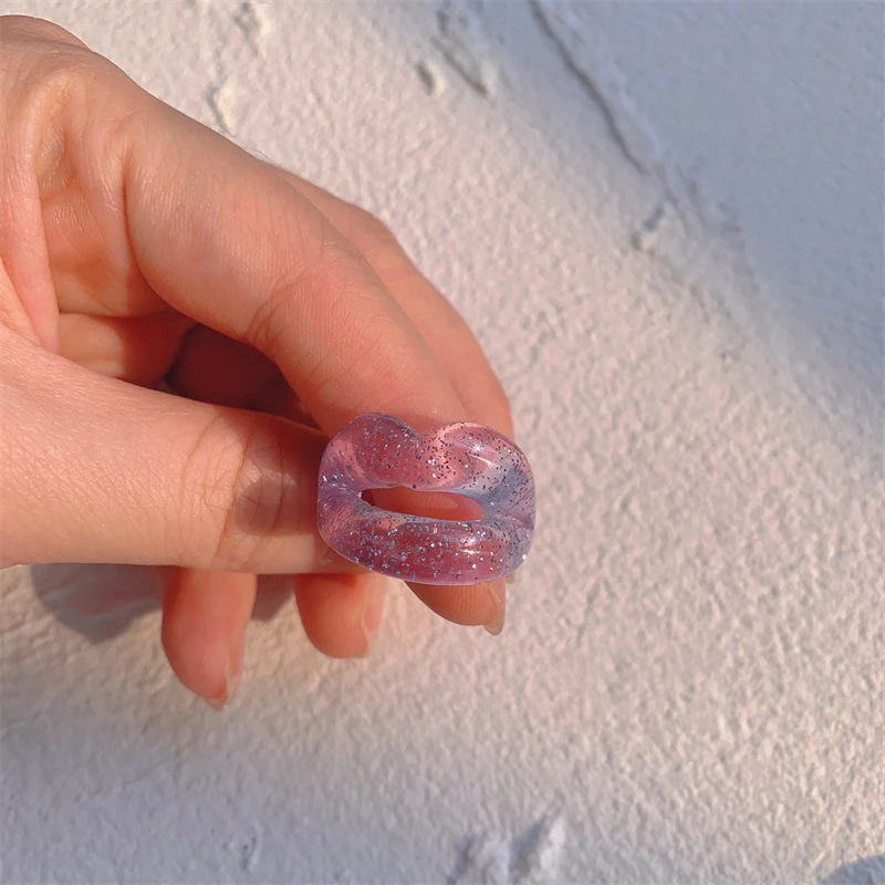 New Fashion Lovely Mouth Acrylic Ring Geometric Colorful Glitter Lip Shape Ring Chunky Resin Women Finger Jewelry