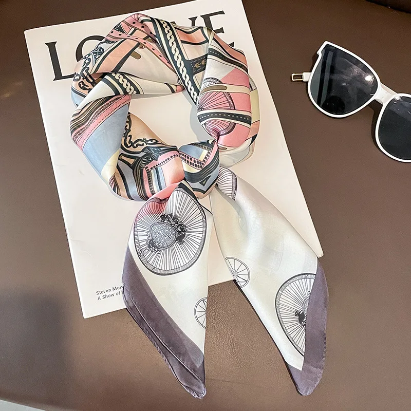 Hot sell new luxury designer carriage pattern silk small square tie scarf women tyre printed 70*70cm silk neckerchief bandanas