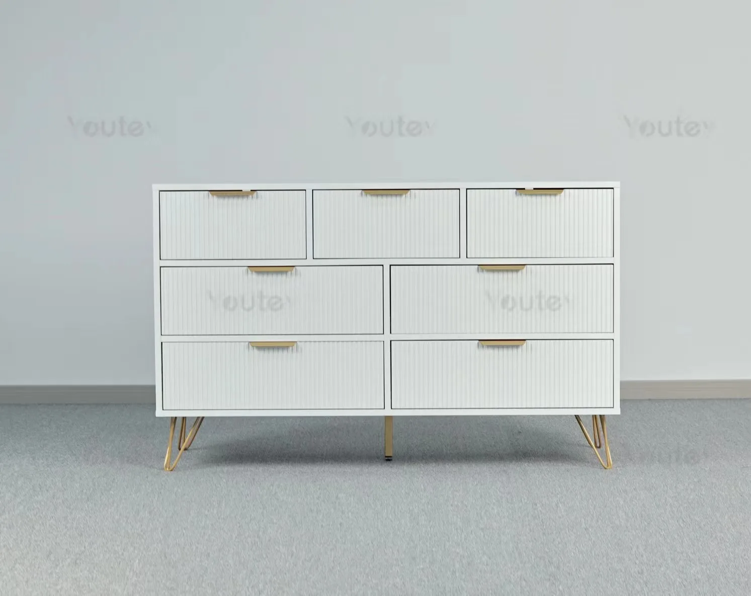 Contemporary Bedroom Furniture Wide Chest of Drawers White Fluted Finish 7 Drawer Double Dresser for Bedroom