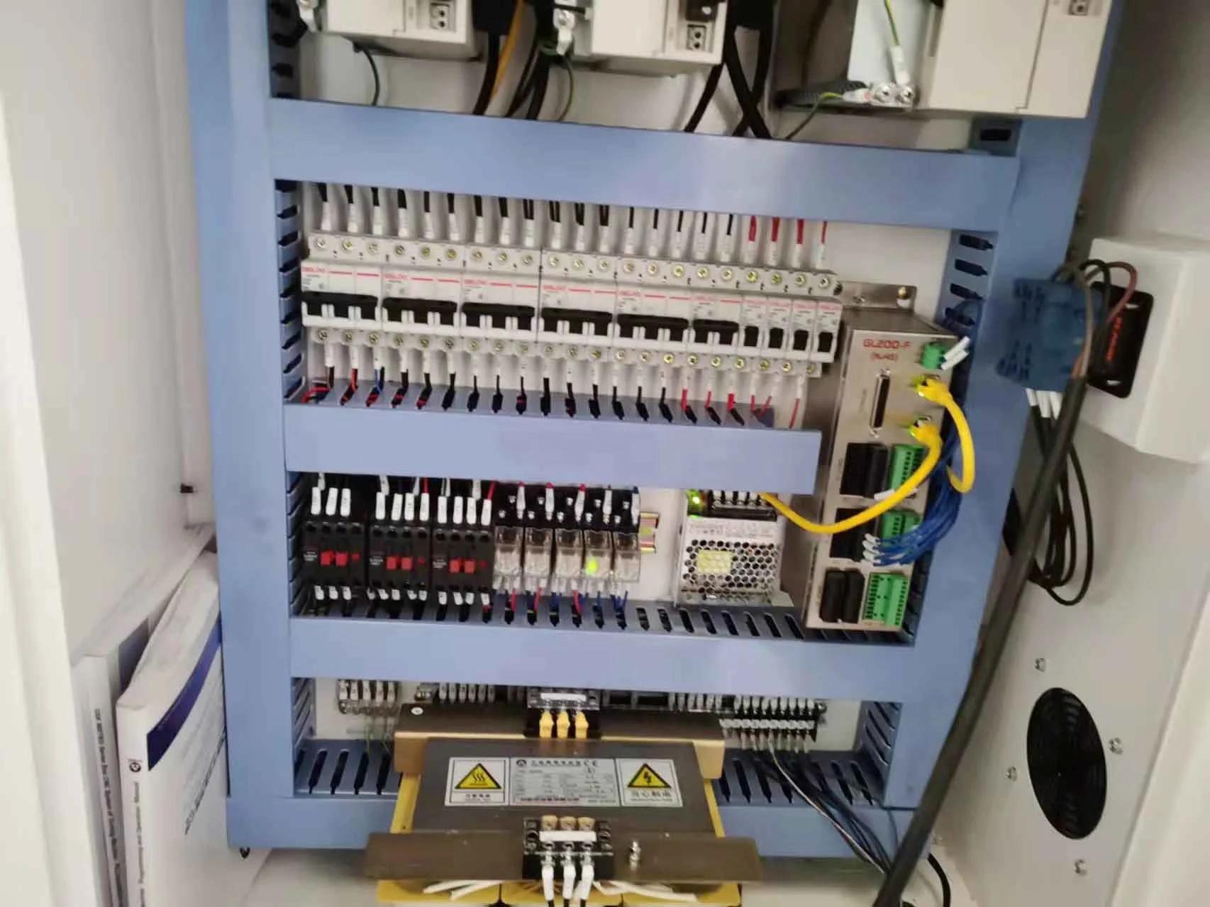 CK6136 высокой точности 4 оси швейцарская типа Siemens система токарный станок с ЧПУ для стоматологических токарного станка CNC подвергая механической обработке руководство по техническому обслуживанию универсальный м