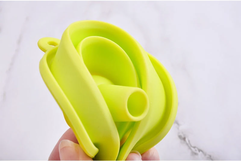 Food Grade Silicone Folding Funnel Kitchen Accessories Gadget Silicone Collapsible Funnel for Liquid Powder Transfer