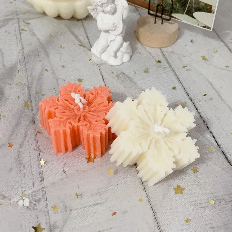 Cute Winter Snowflake Christmas Candle Fragrance Handmade Candles Organic Scented Candles Party Decoration Ornament with Box