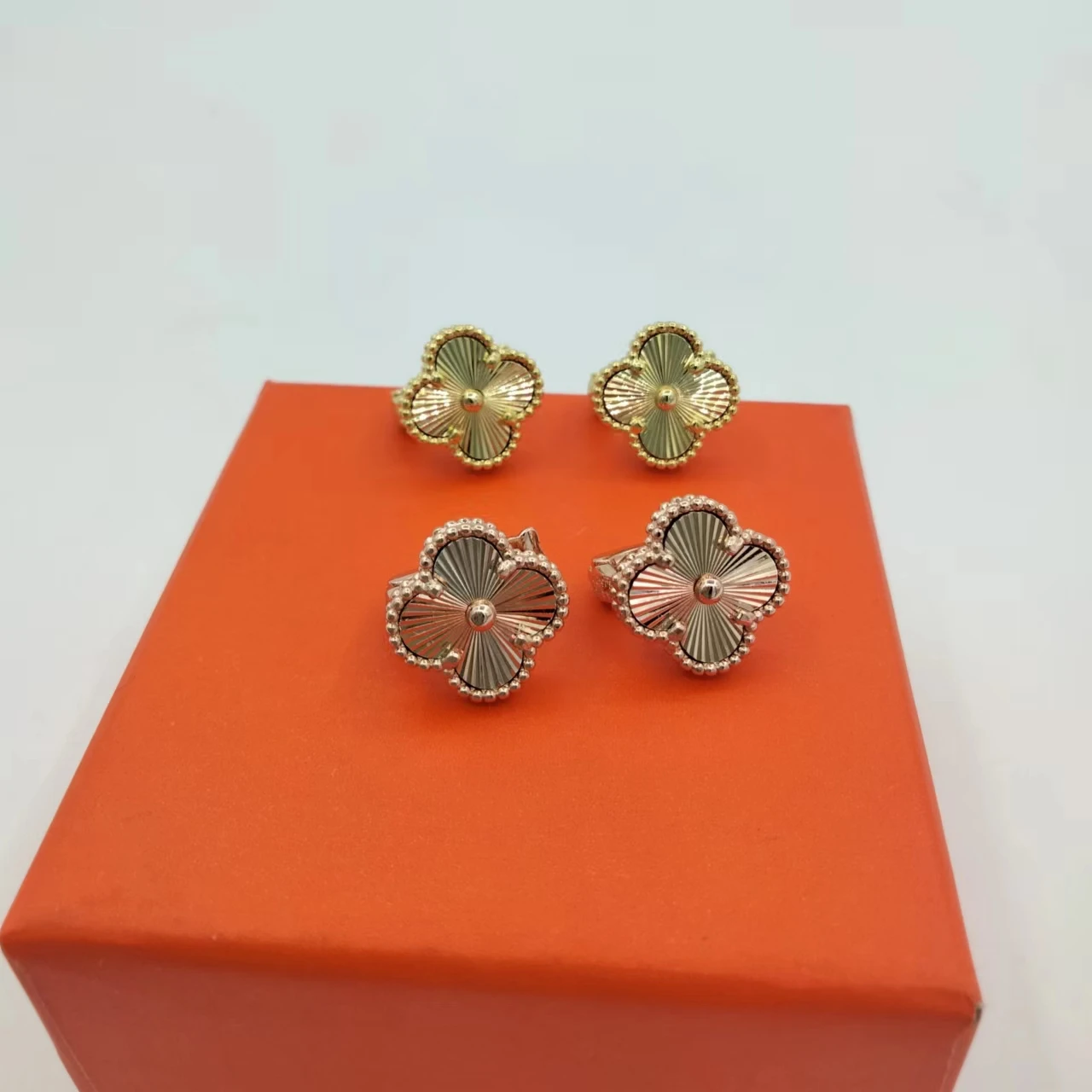 Four Leaf Clover Stud Earrings 925 Sterling Silver Agate Gold Plated Fashion Jewelry Ear Beats Factory Wholesale