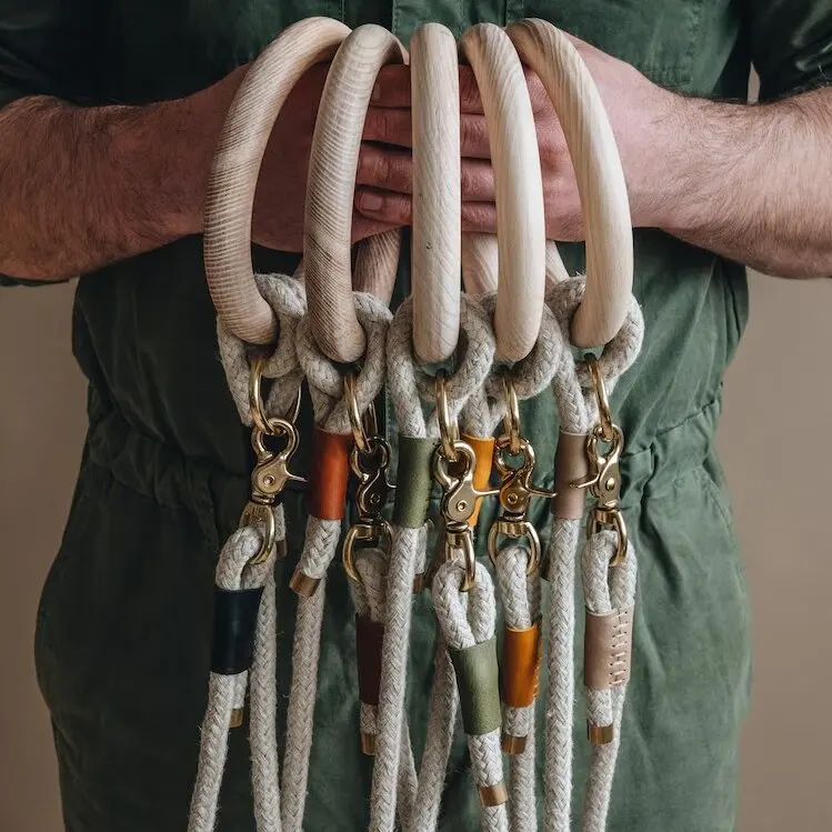 Customizable luxury Dog Lead Hemp Rope personalized logo Choices Tailor dog leash with wooden handle