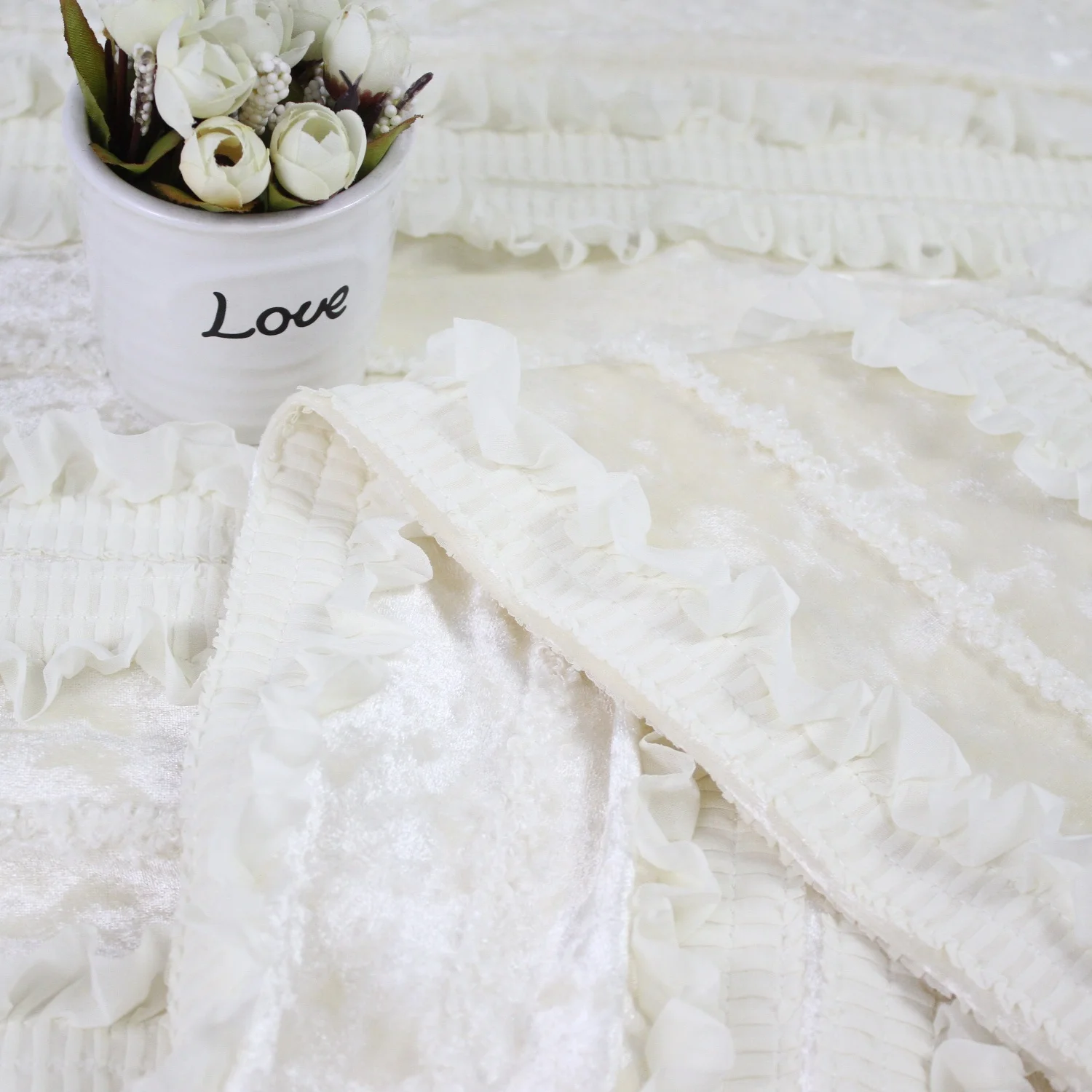 LH 3D white bridal knitted bubble jacquard fabric Velvet Embroidery Fabric With Lace For Women Dress