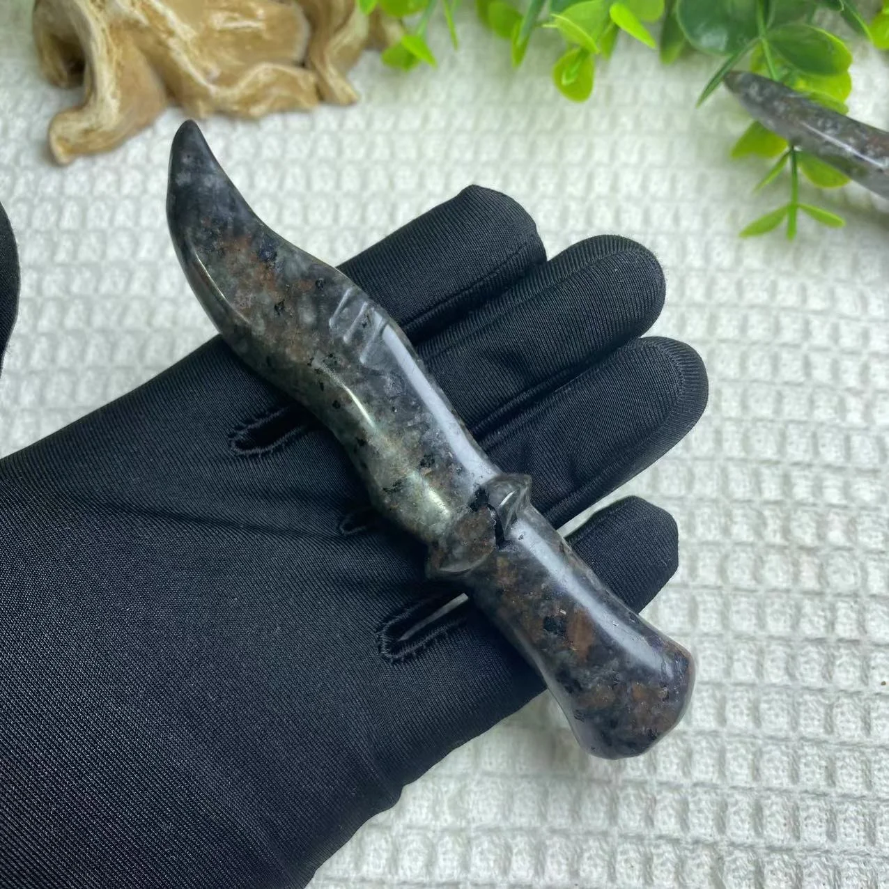 Natural Stone Dagger Carving Craft Crystal Knife Model Feng Shui Style Decoration Unique Yooperlite Gift