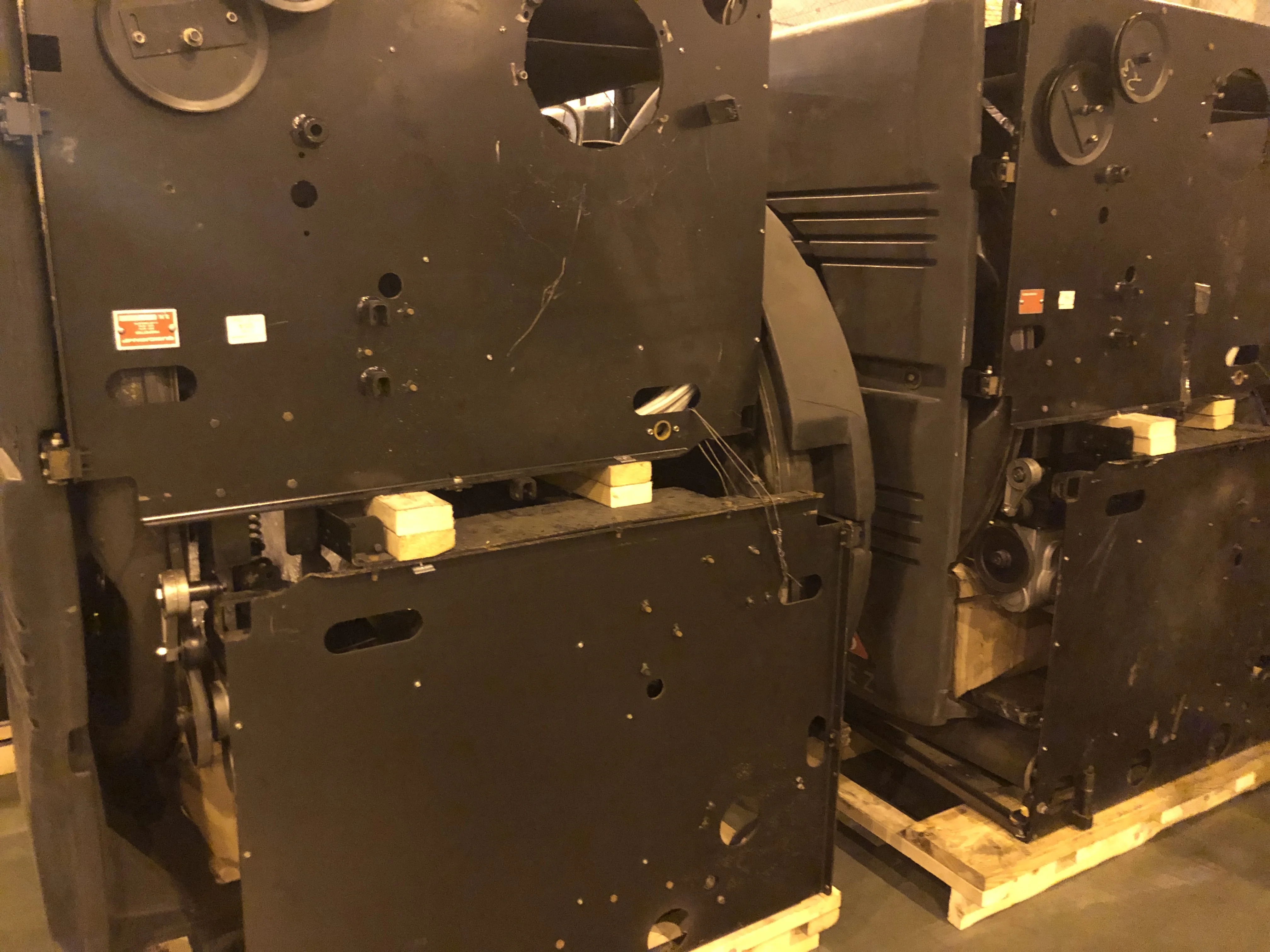 
Used QubicaAMF 90XLi pinspotter 