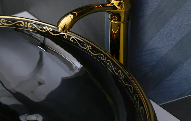 Luxury Royal Vintage Colour Washbasin Countertop Ceramic Toilet Art Basin Bathroom Sink Gold and Black Hand Wash for