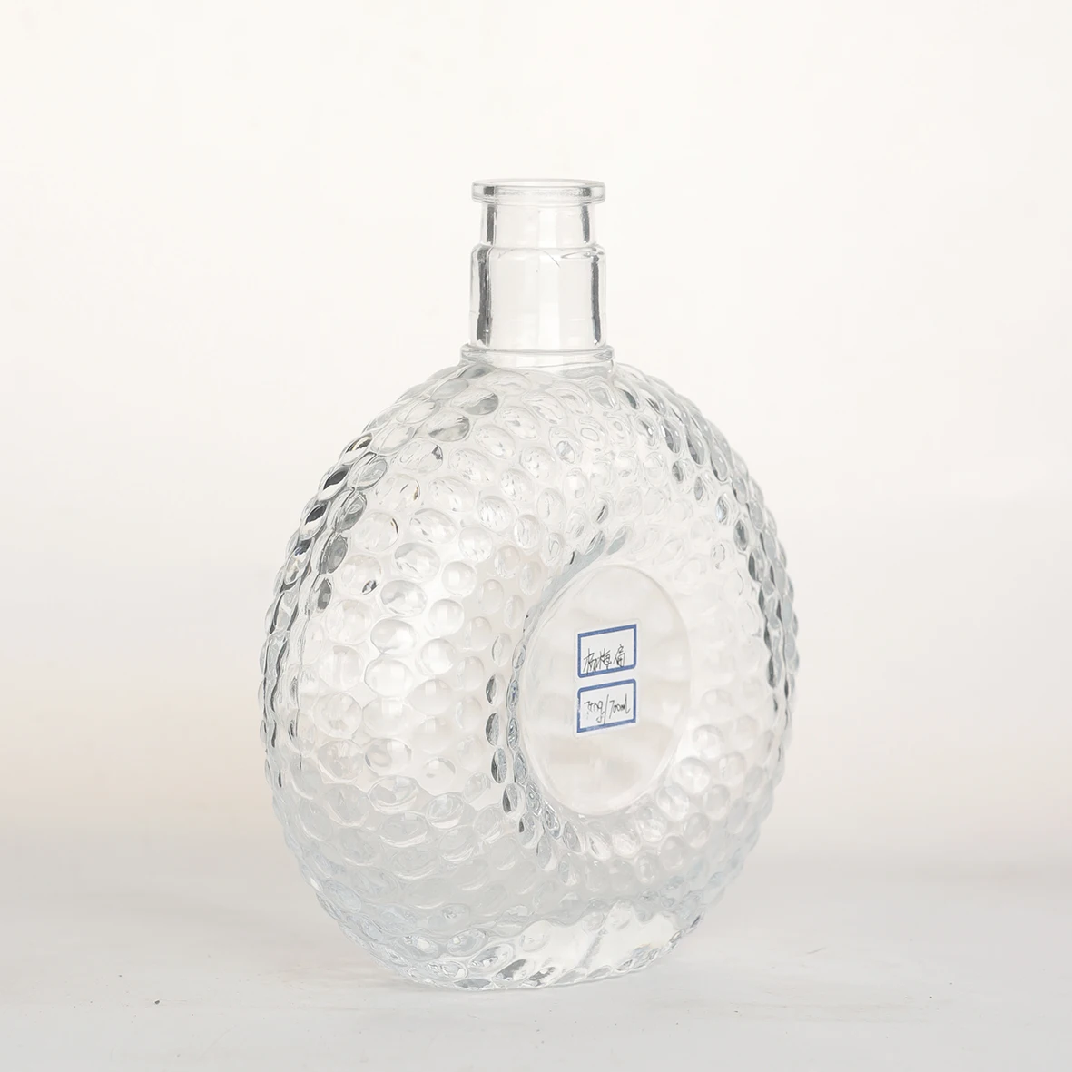 Top quality Customised Decorative Vodka Bottles Wholesalers Round Whisky Glass Bottles