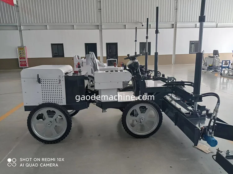 GD100-4S High Efficiency Automatic Construction Machinery Concrete Laser Levelling Vibrating Screed Machine