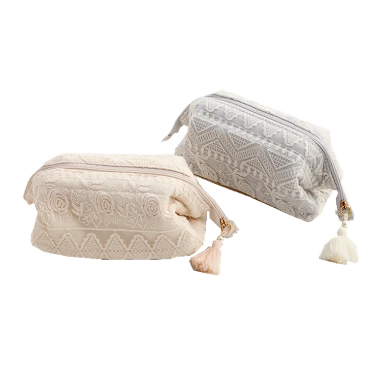 Wholesale China suppliers custom design satin lace bag packaging silk luxury packing bag with tassels and zipper for makeup