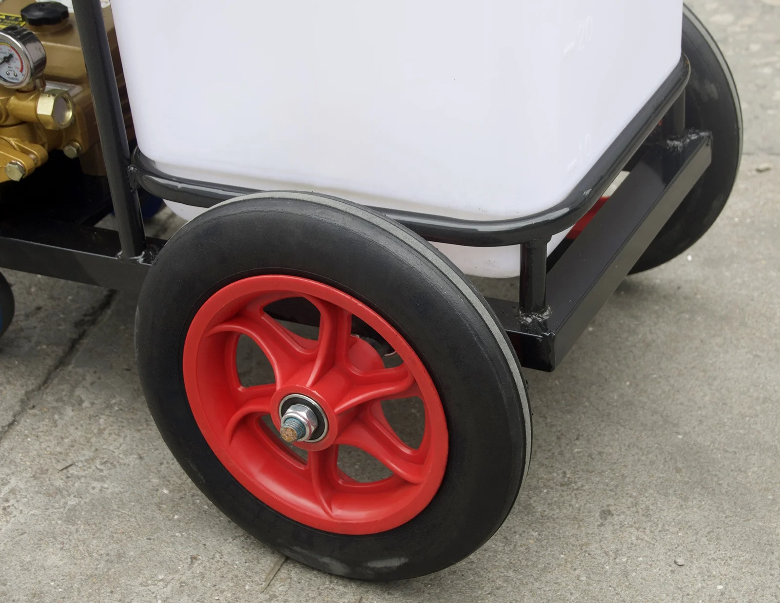 Тип вагонетки 60L сельскохозяйственных запотевание машины ранцевый опрыскиватель двигателя