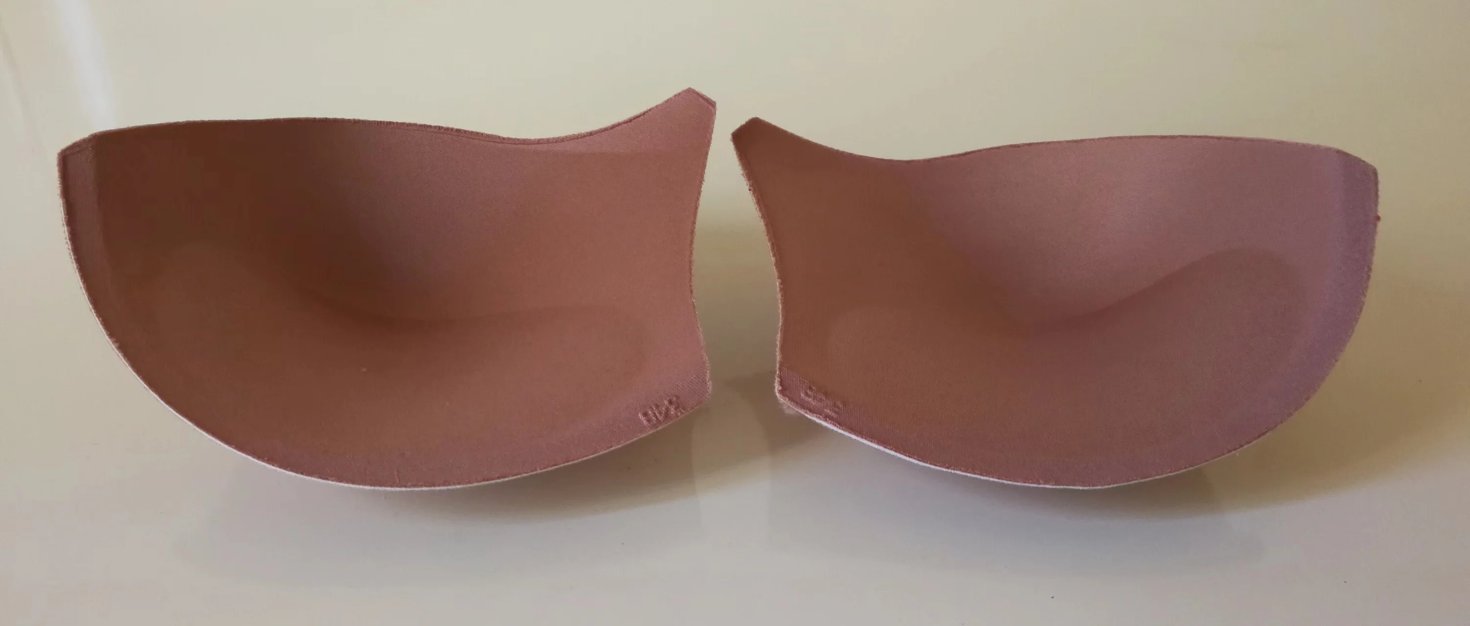 Factory Wholesale Underwear Accessories Bra Lift Up Sponge Cup Molded Breast Cotton Pad Soft Foam Padding for Lingerie Bra