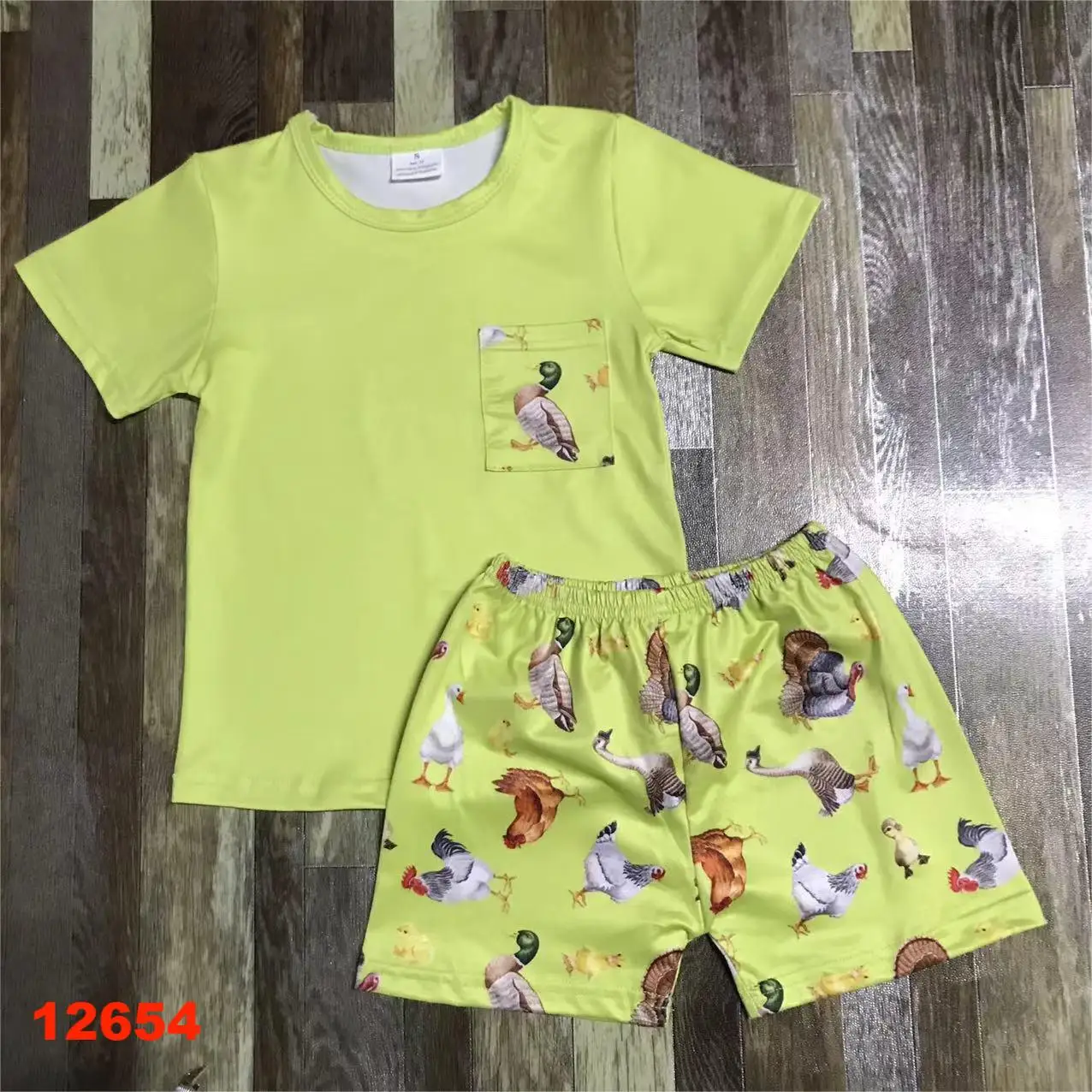 Wholesale boutique high quality boys casual and fashion boys print shorts suits for summer