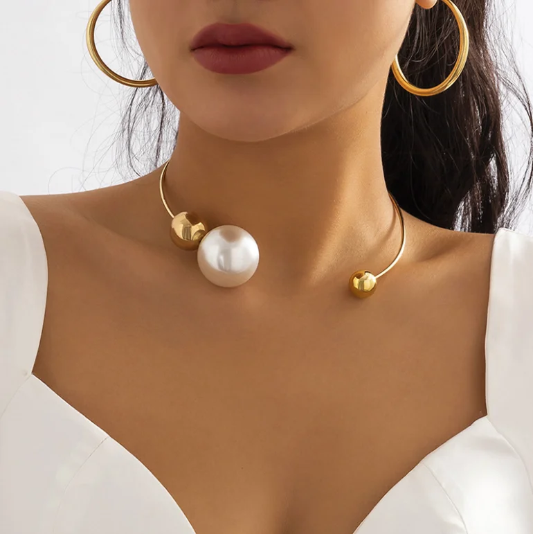 Unique minimalist temperament pearl open collar choker necklace for women personality trend metal pearl pendant necklace