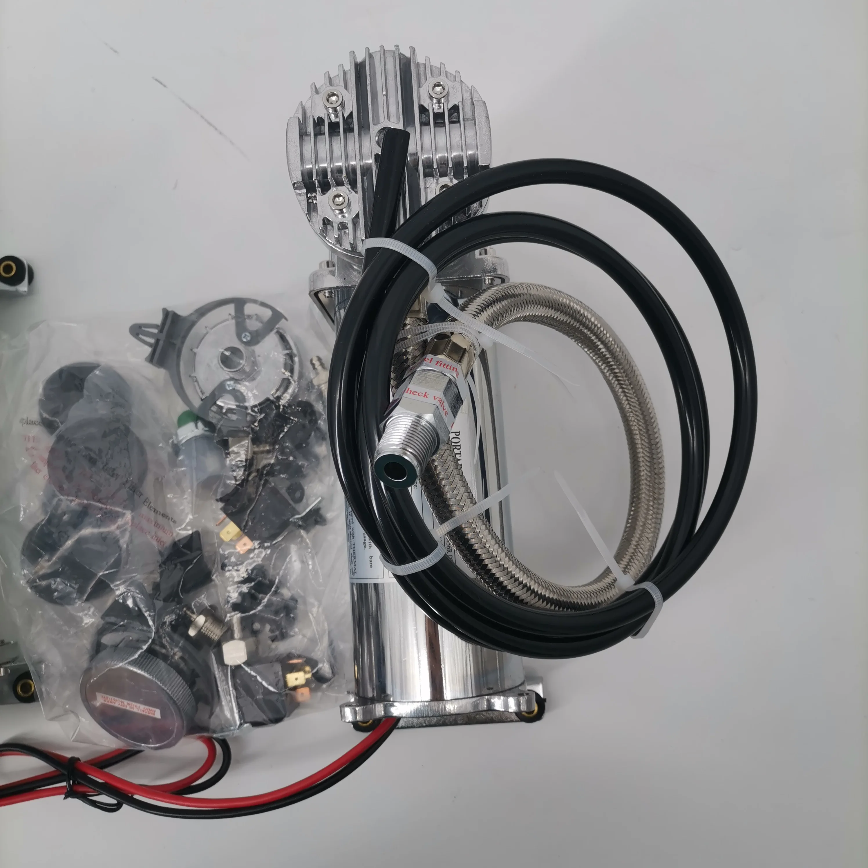 Heavy Duty Portable Air Compressor 12v Tank Truck Compressor For Off-Road Car