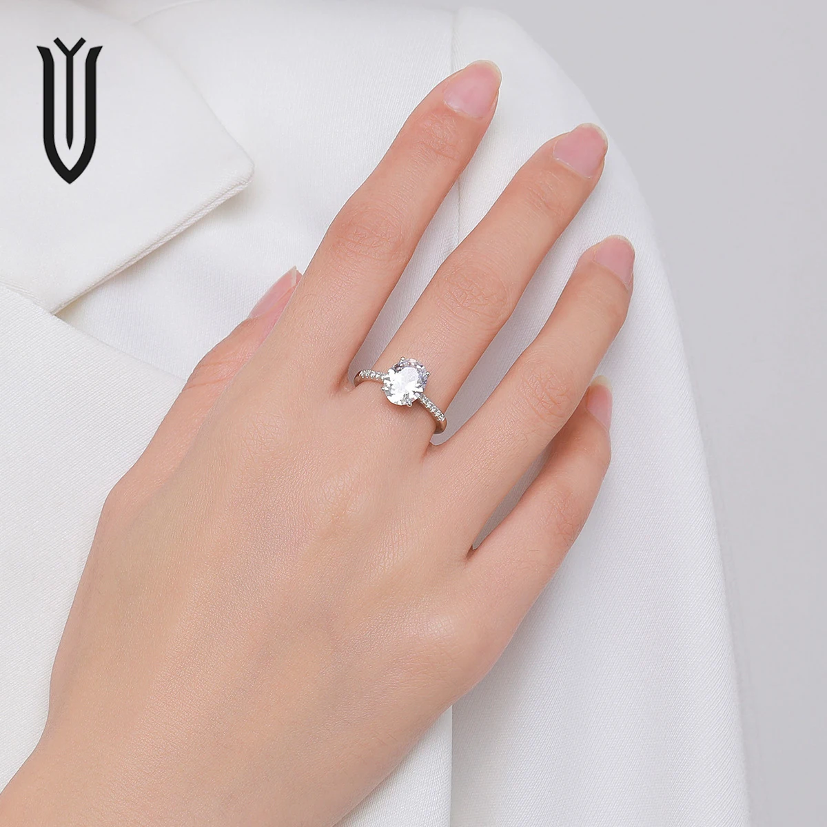 Hot selling high-quality zircon egg shaped ring for women 925 sterling silver proposal wedding diamond ring jewelry wholesale silver engagement rings